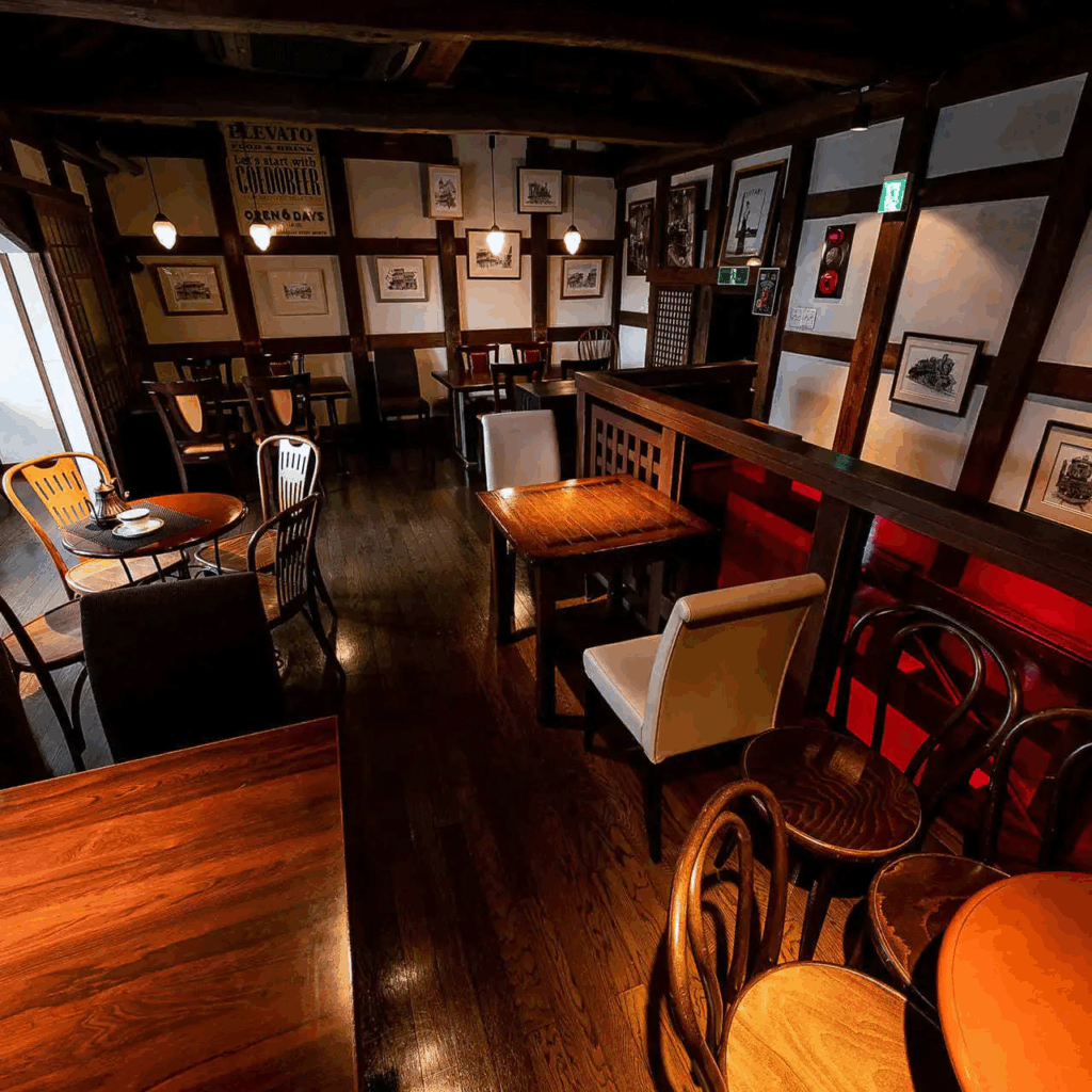 川越アートカフェ エレバート